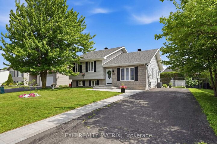 Property Photo: 788 Joliette Street ON K0A 1M0