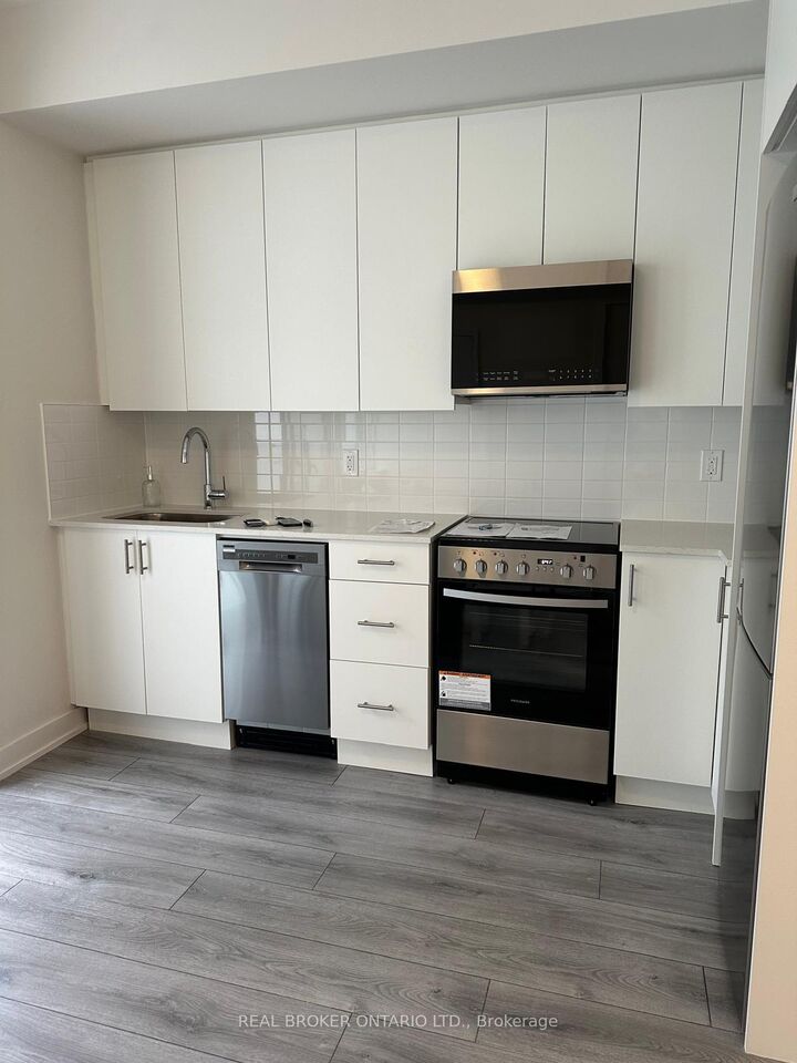 Property Photo:  15 Ellerslie Avenue 1103  ON M2N 0L7 