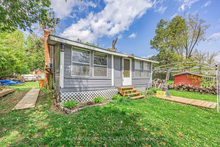 1947 Woods Bay Road — photo 1