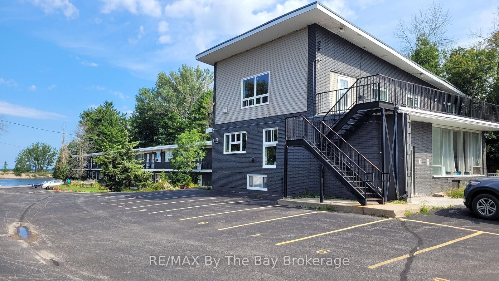 Property Photo: 280 River Road E C01 ON L9Z 2L7