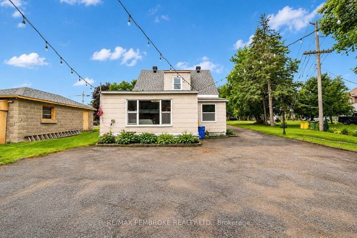 Property Photo: 739 Front Street ON K8A 6J4