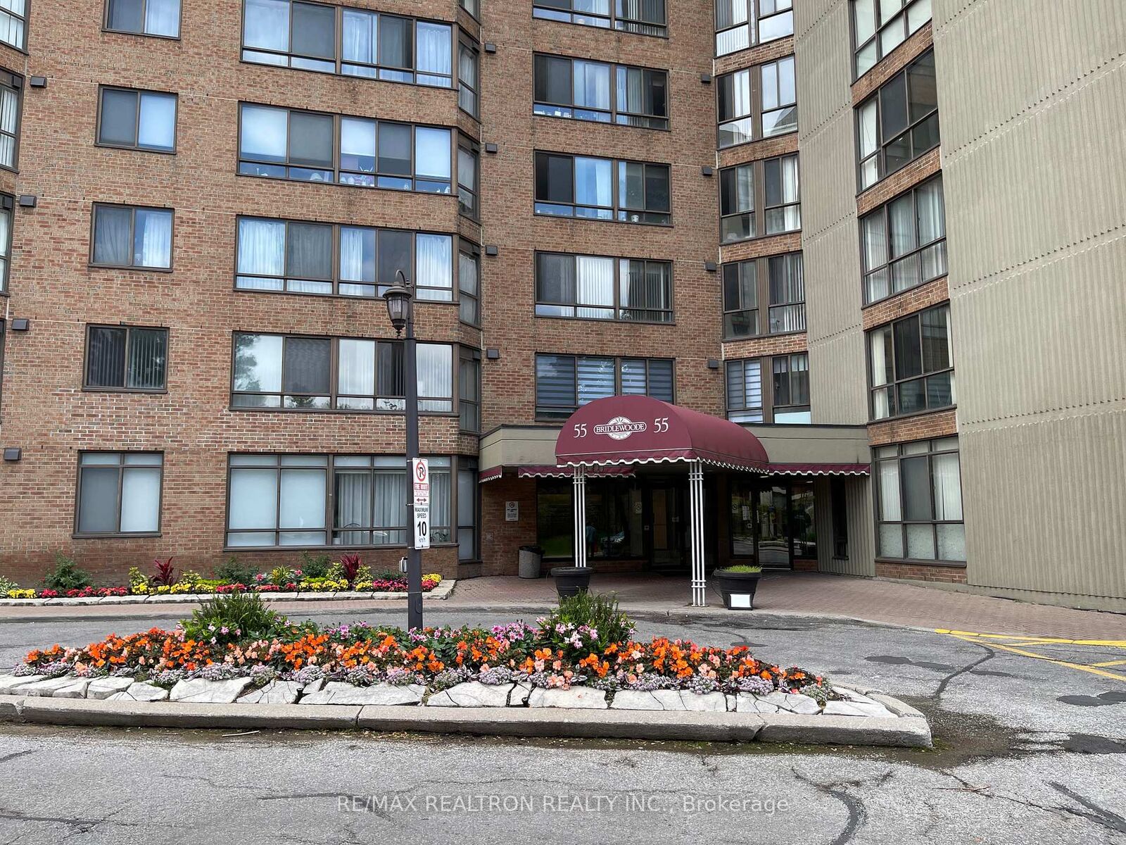 Property Photo: 55 Bamburgh Circle 114 ON M1W 3V4
