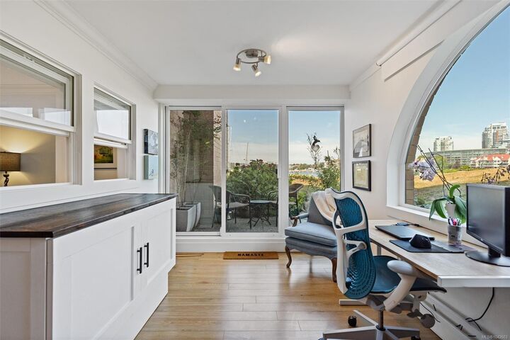 640 Montreal St #101 — photo 1