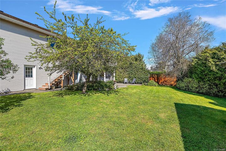 Property Photo: 10347 Bowerbank Rd BC V8L 3L6