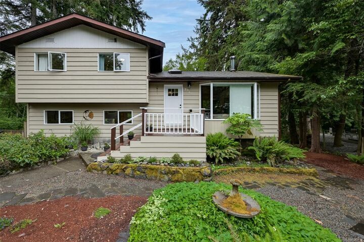 Property Photo:  2340 Macdonald Rd  BC V8H 2E8 