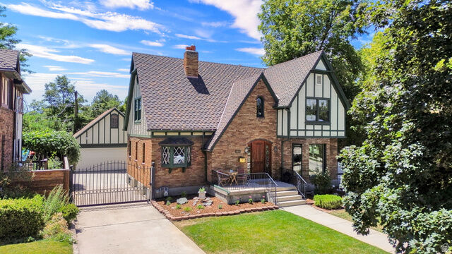 Property Photo:  1814 E Yale Ave S  UT 84108 