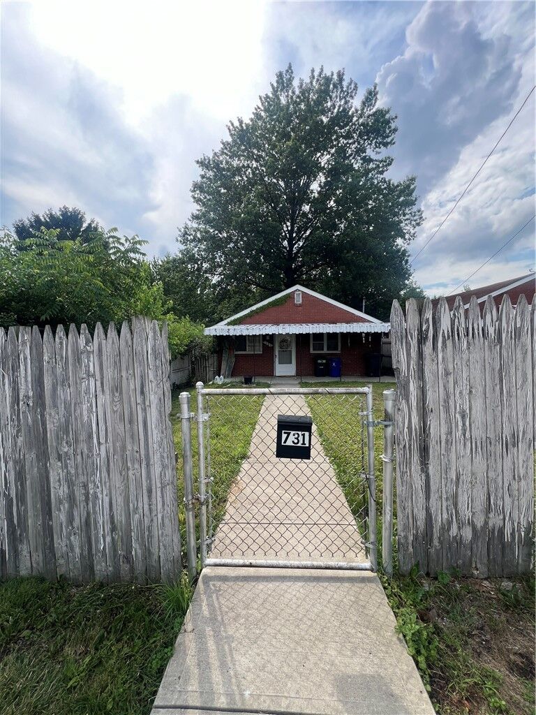 Property Photo: 731 N Atlantic Ave PA 15224