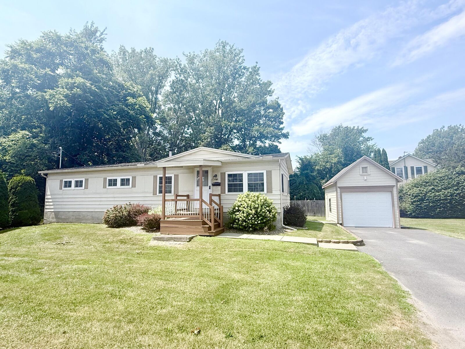 Property Photo:  93 Wall Street  NY 12901 