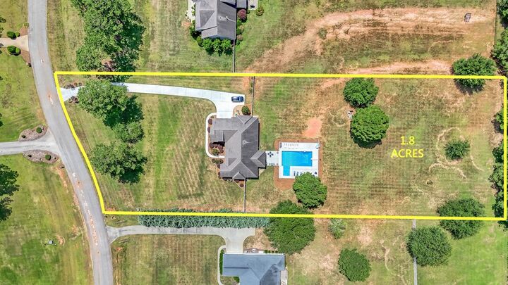 Property Photo:  106 Creekridge Drive  GA 31763 