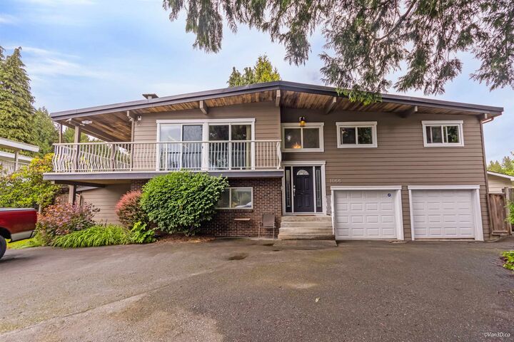 1066 Bernard Place — photo 1