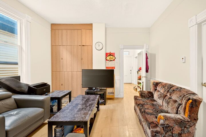 Property Photo: 777 E Pender Street BC V6A 1V8