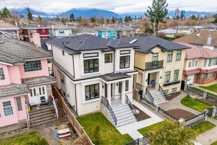 Property Photo: 2719 E 46th Avenue BC V5S 1A6