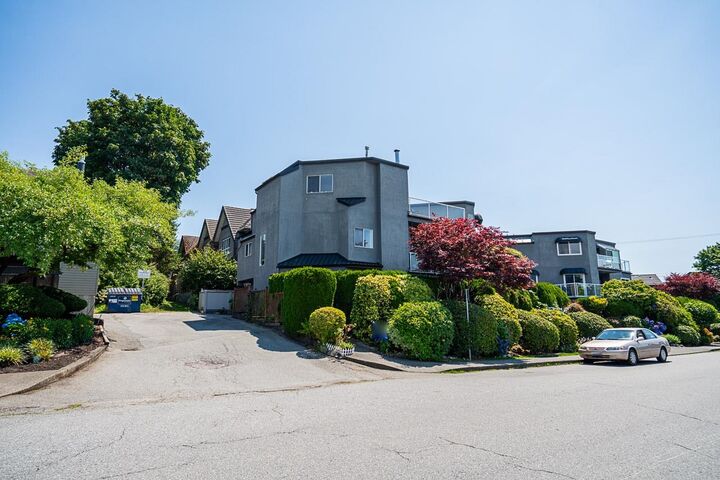 1416 Mahon Avenue — photo 1