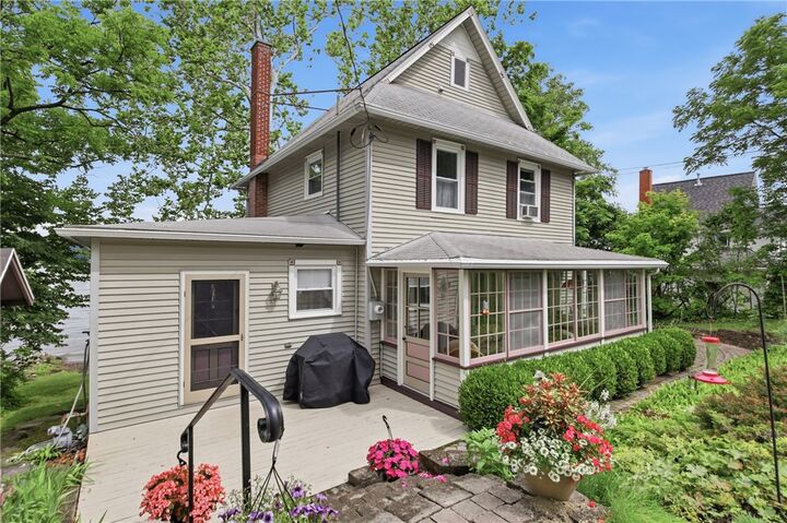 Property Photo:  14051 Keuka Village Rd  NY 14841 