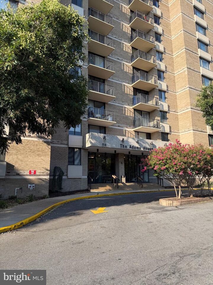 Property Photo: 118 Monroe Street 118-14 MD 20850