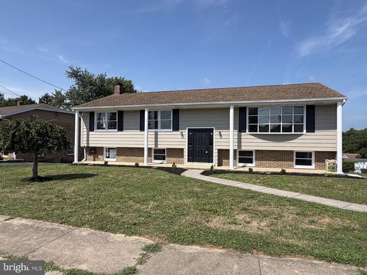 Property Photo: 7 Crestline Drive PA 17345