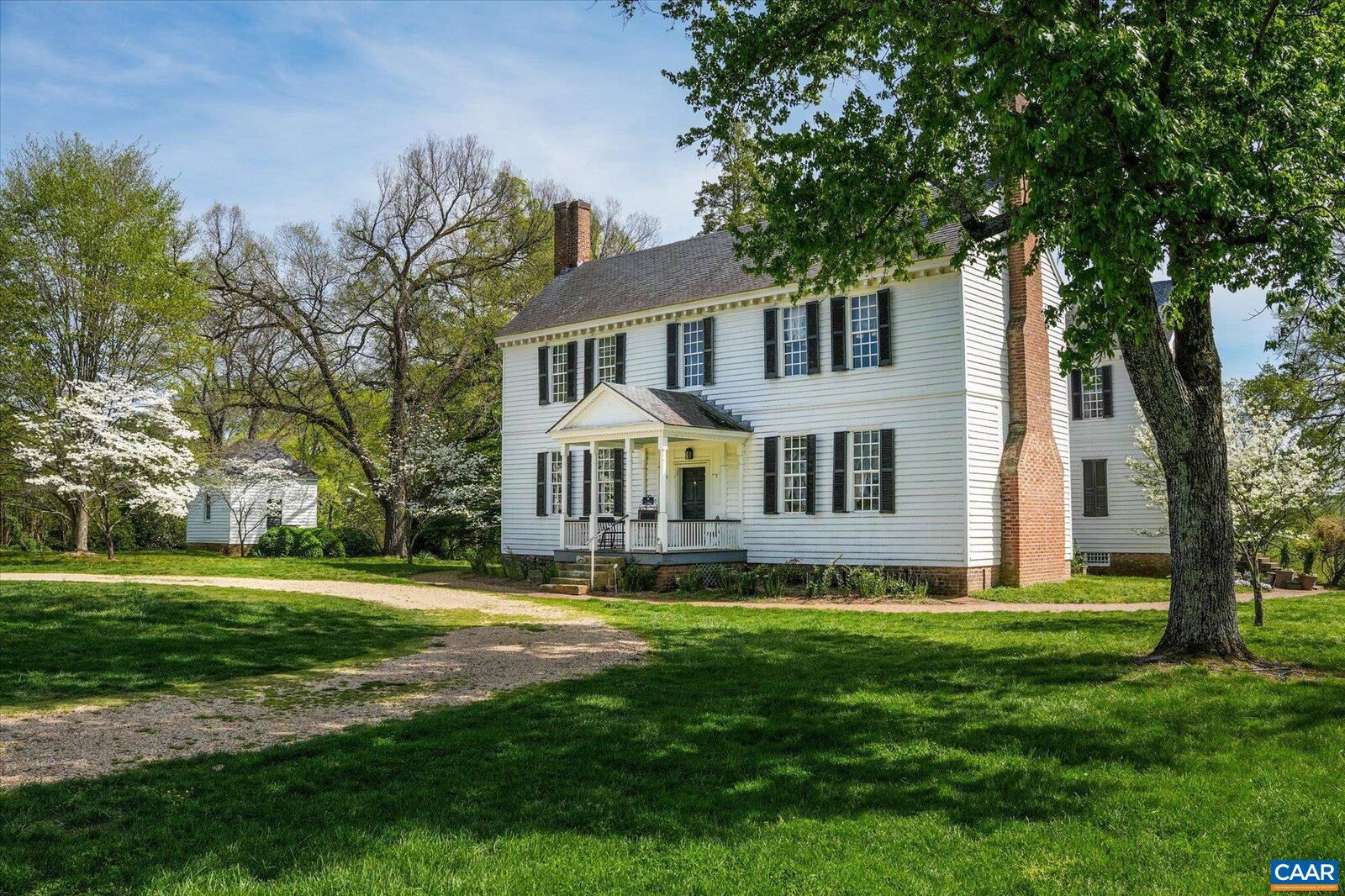 Property Photo: 12601 River Rd VA 23238