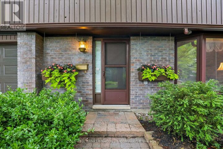 Property Photo:  37 Sample Road  ON K1V 9T9 
