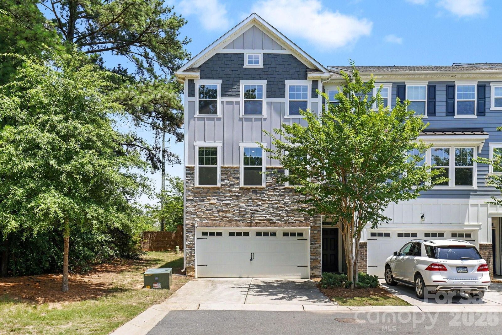 Property Photo: 15124 Holly Run Lane NC 28277