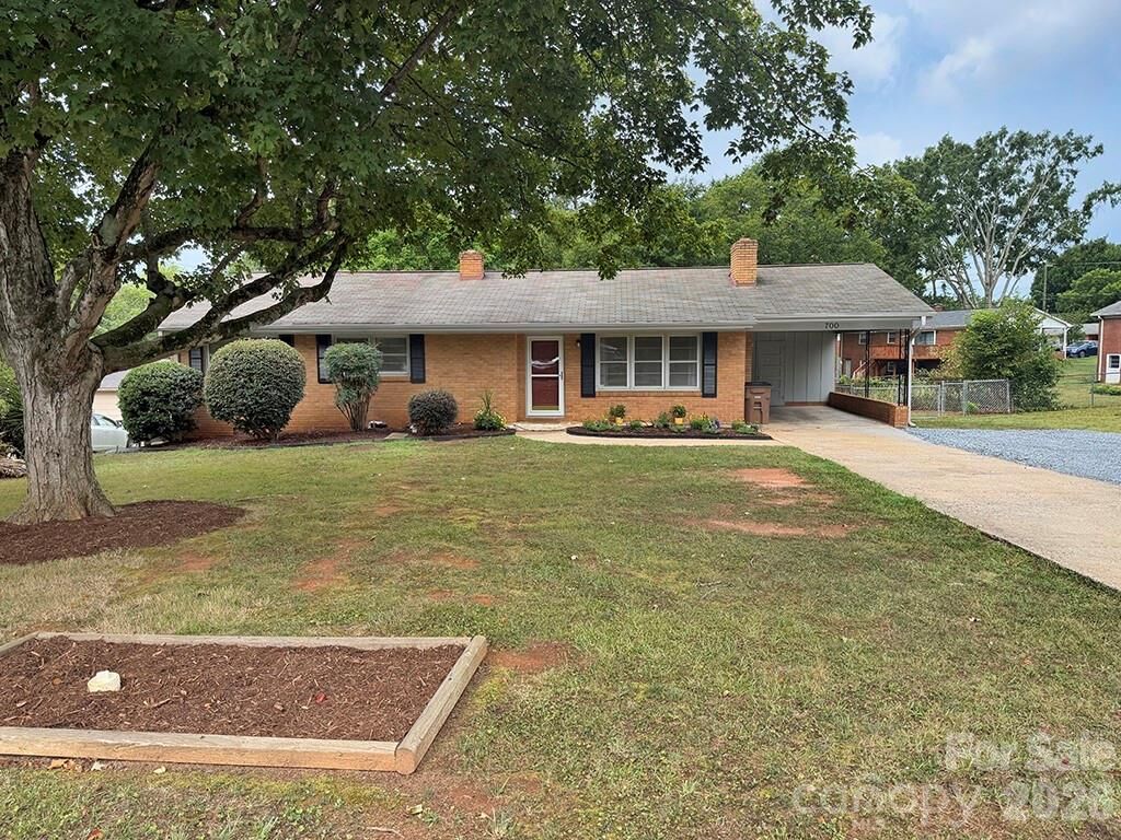 Property Photo: 700 Branton Drive NC 28152