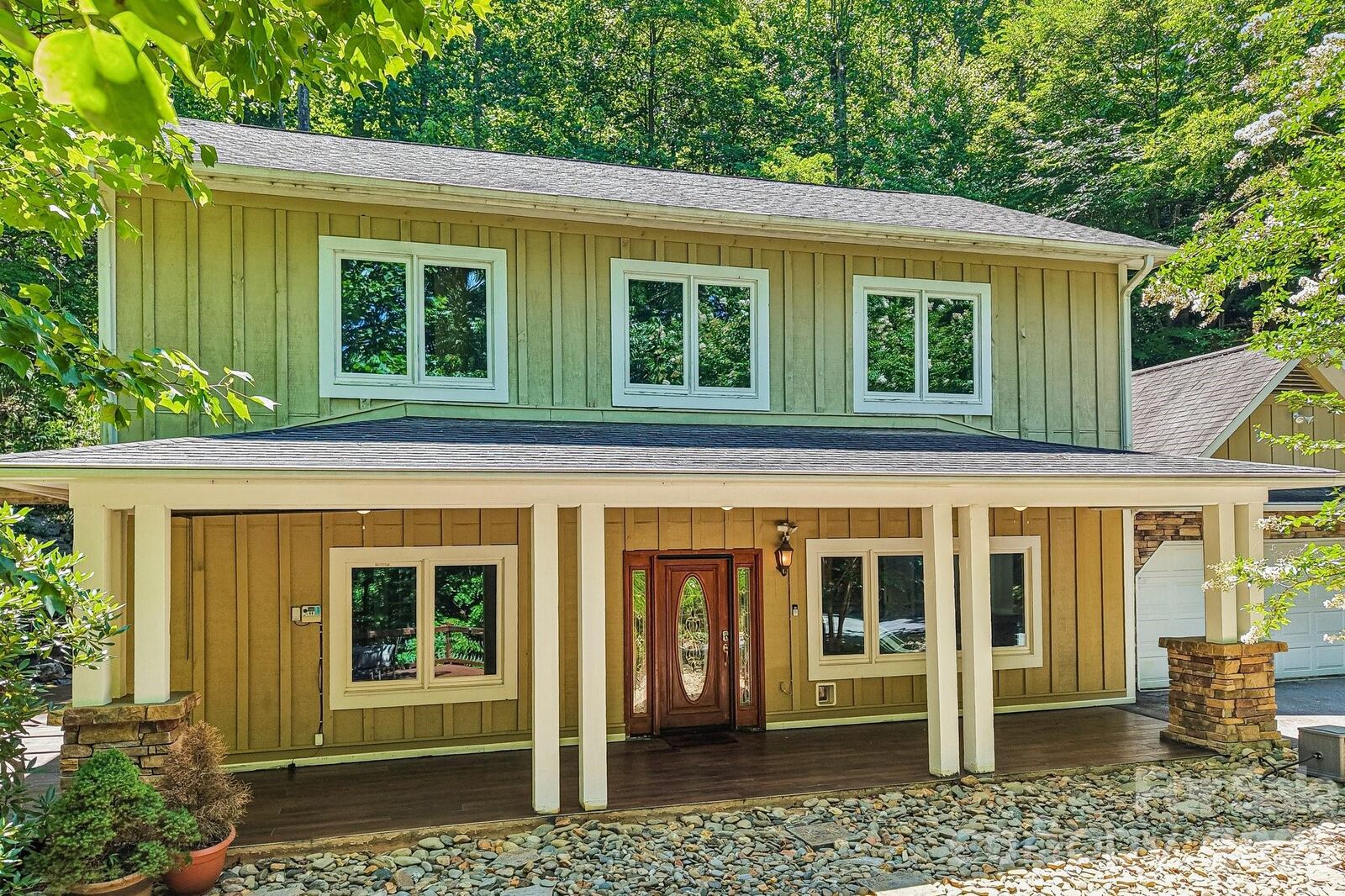 Property Photo: 10 Cedar Drive NC 28759