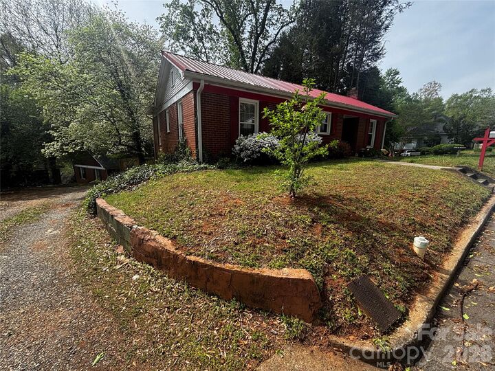 Property Photo: 103 Silver Creek Road NC 28655