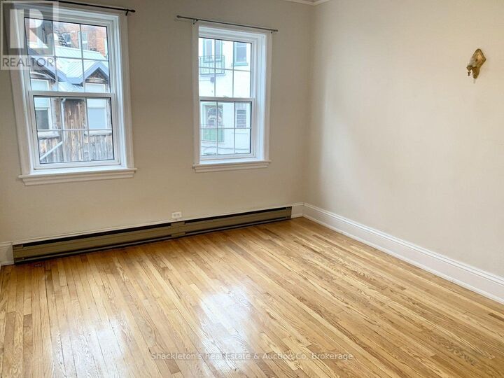 Property Photo:  1 Erie Street 206  ON N5A 2M3 
