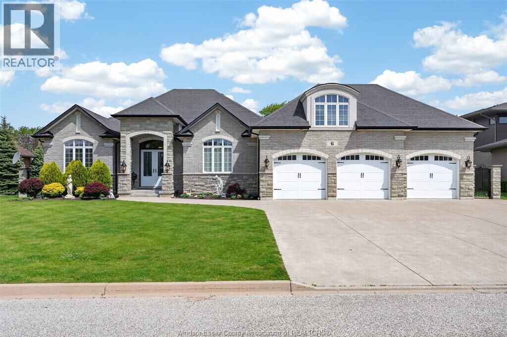 Property Photo: 6 Vallochie Court ON N9Y 4C8