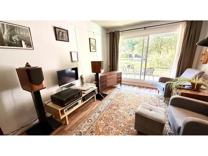 Property Photo: 9952 149 Street 108 BC V3R 7W7