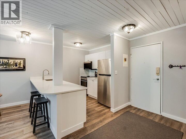 Property Photo: 1800 Kirkup Avenue 207 BC V0G 1Y0