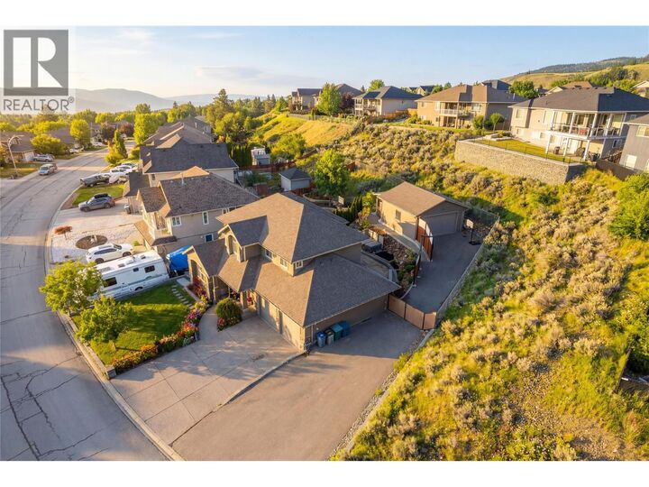 Property Photo: 1052 Quail Drive BC V2B 8N9