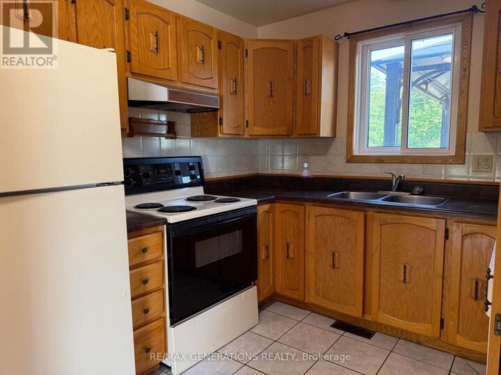 Property Photo: 23 Terrace Heights Drive ON P0T 2W0