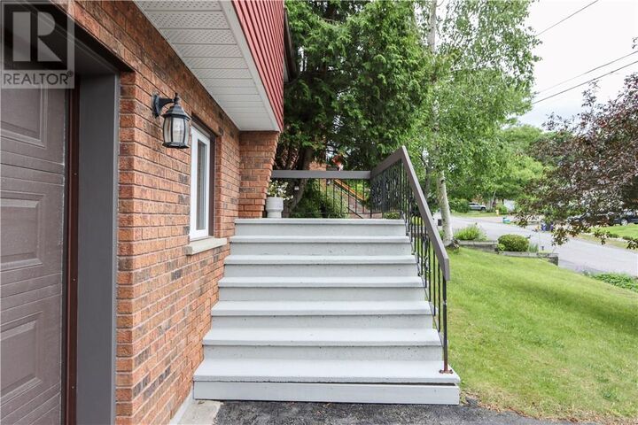 Property Photo:  439 Kaireen Street  ON P3E 5T3 
