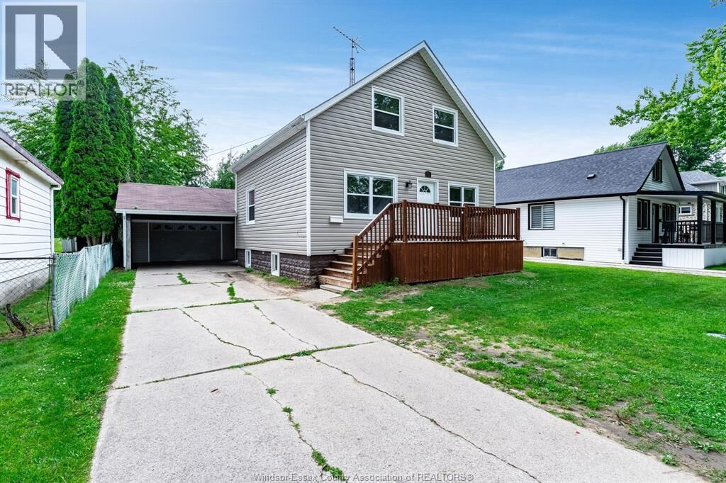 Property Photo:  13 Poplar Street  ON N8H 3L3 