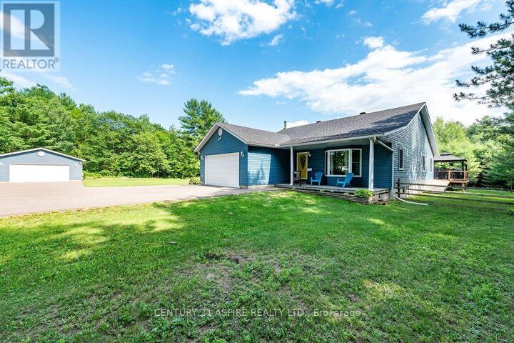 Property Photo: 48 Plum Tree Lane ON K8H 2W8