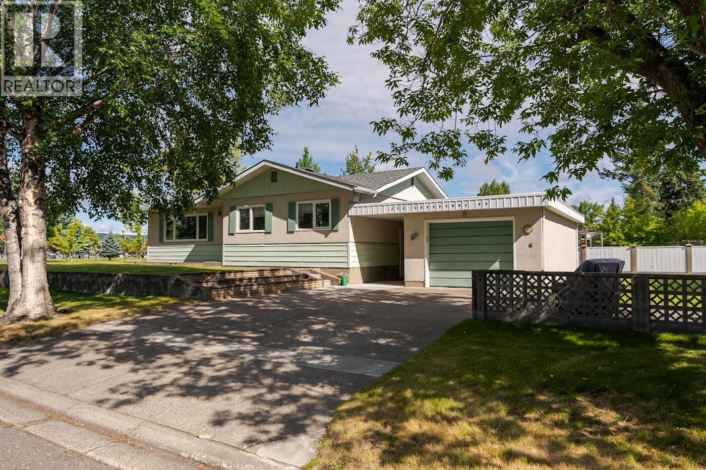 Property Photo: 598 Landsdowne Road BC V2N 1Y5