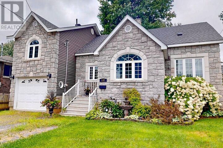 Property Photo:  137 Whitney Avenue  ON P1A 1Y7 