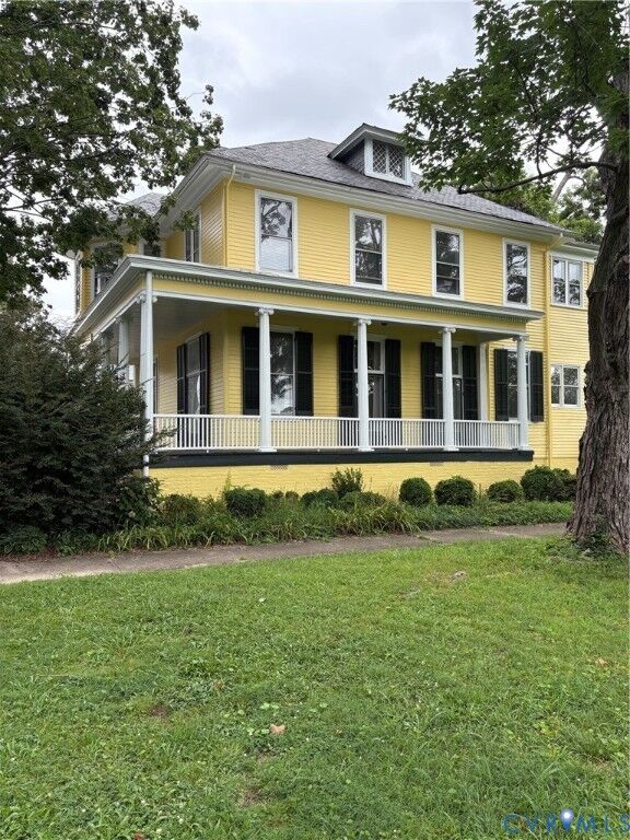 Property Photo: 243 S Adams Street VA 23803