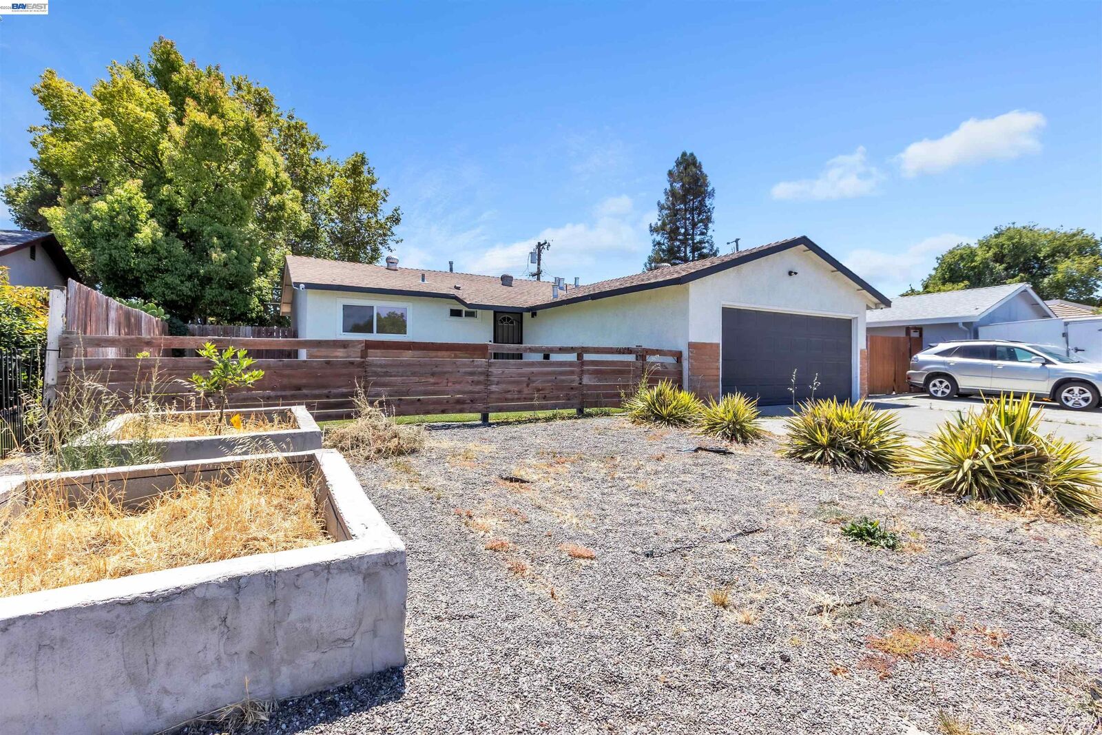 Property Photo:  425 E Tabor Ave  CA 94533 