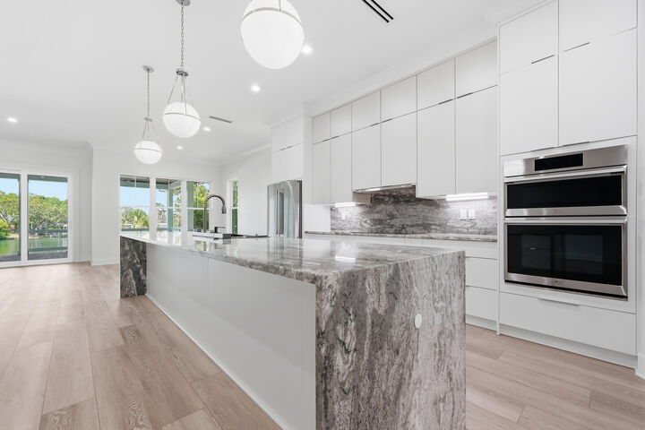 Property Photo: 8 NE Yacht Club Drive FL 32548