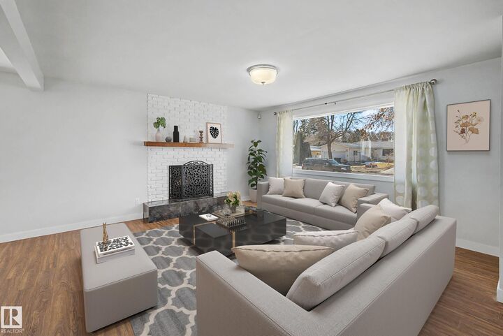 Property Photo:  7815 156 Street NW  AB T5R 1X6 