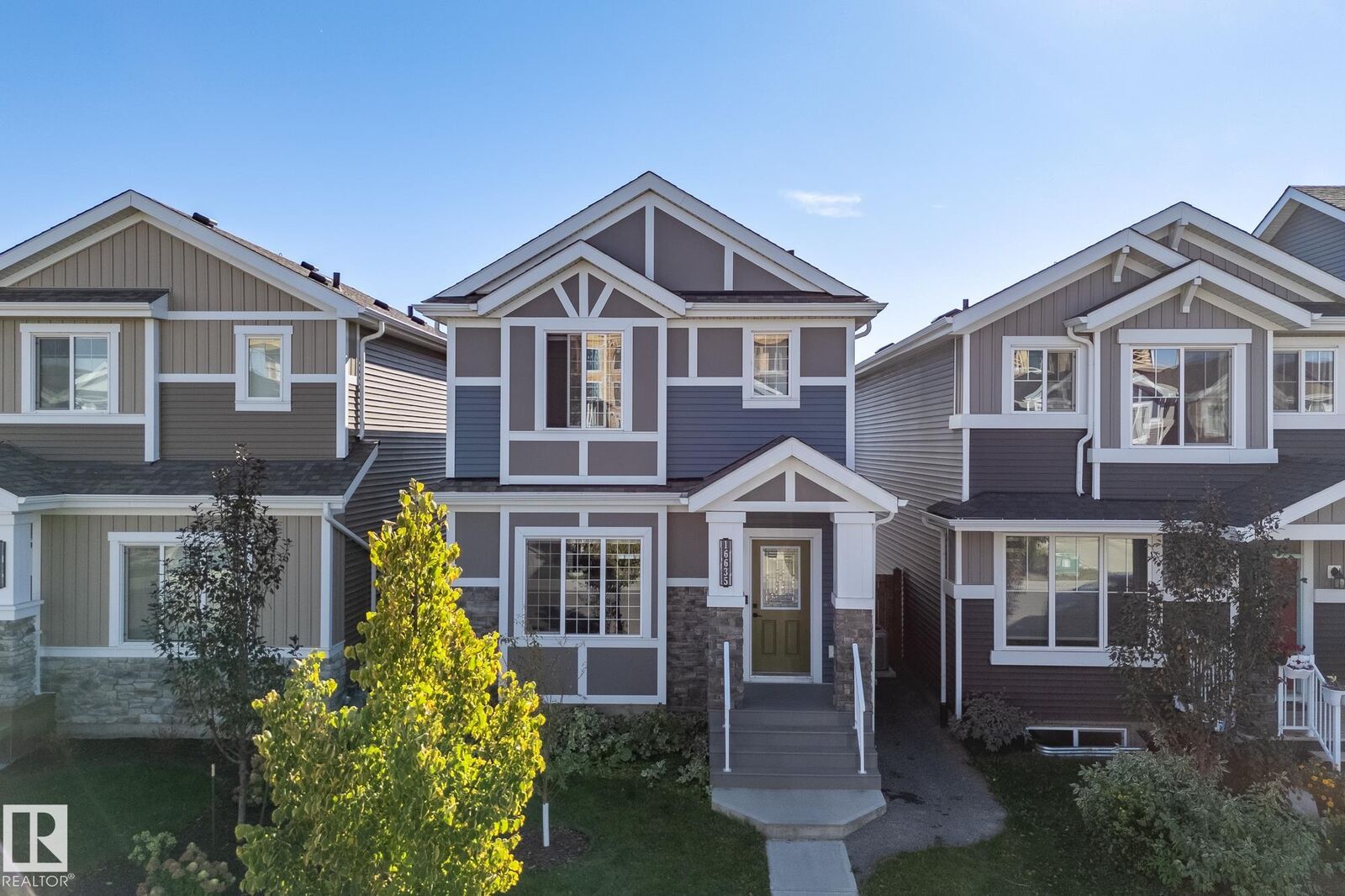 Property Photo:  16635 30 Avenue SW  AB T6W 4P9 