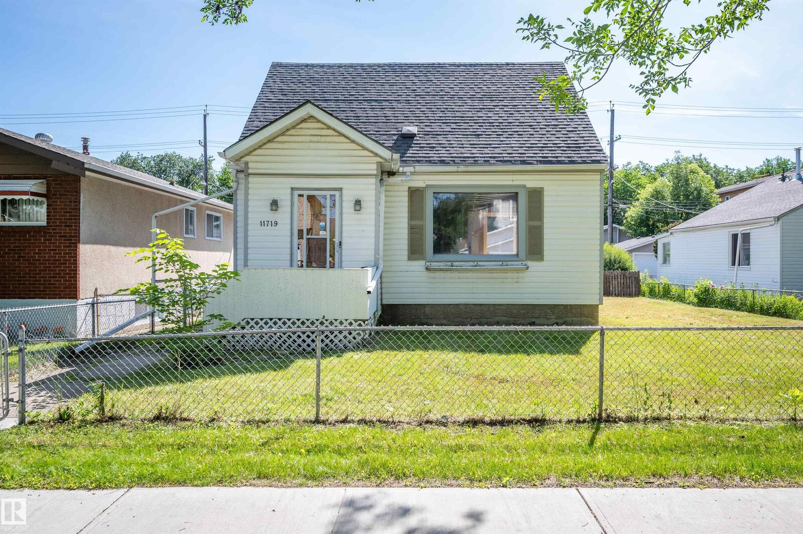 Property Photo: 11719 91 Street NW AB T4B 5B2