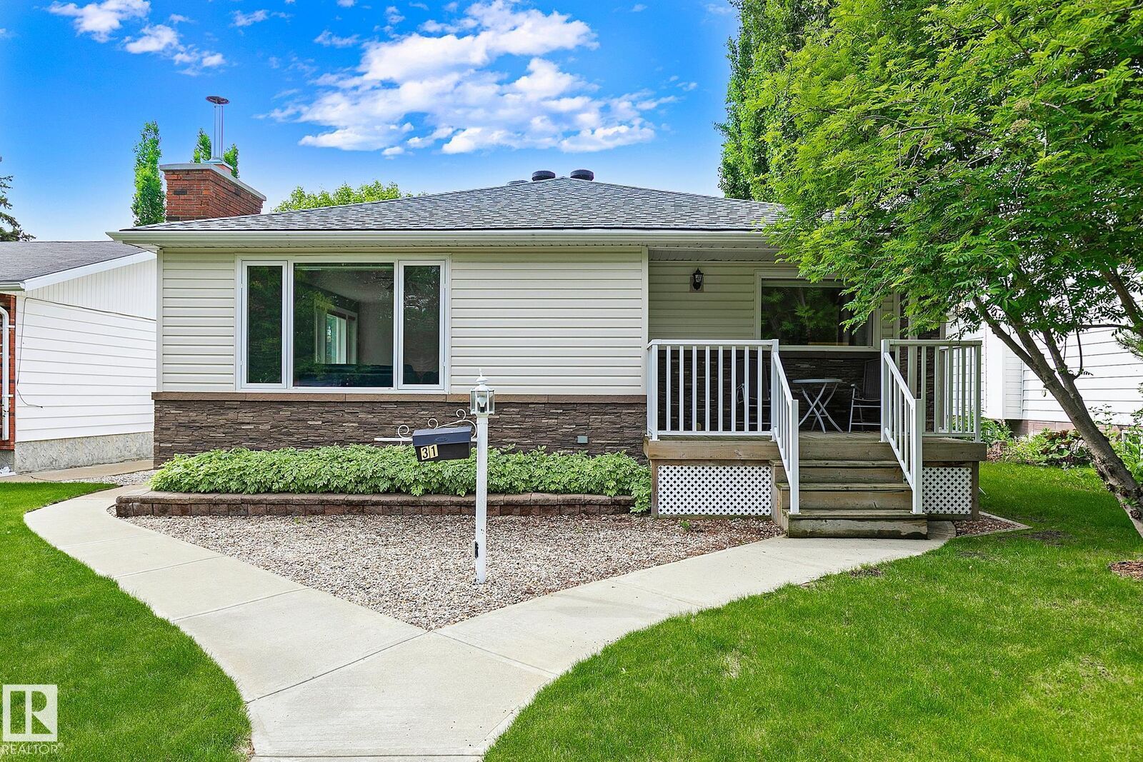Property Photo: 31 River Drive AB T9G 1B6
