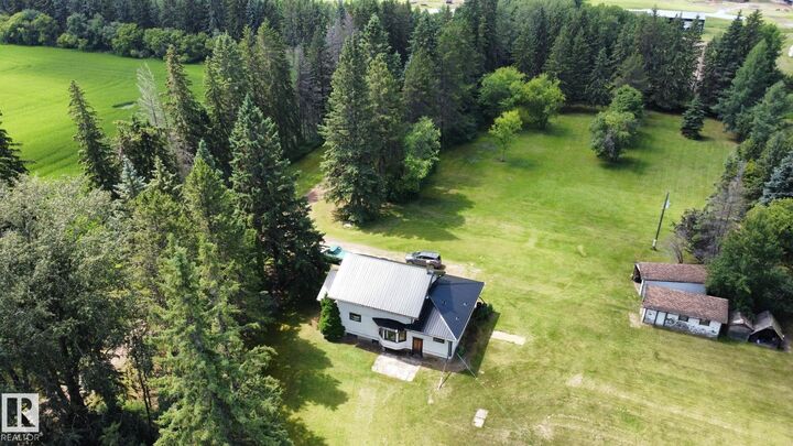 Property Photo:  60417 RR 10  AB T7P 2N9 