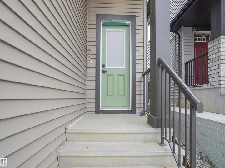 Property Photo: 1519 12 Avenue NW AB T6T 2S2