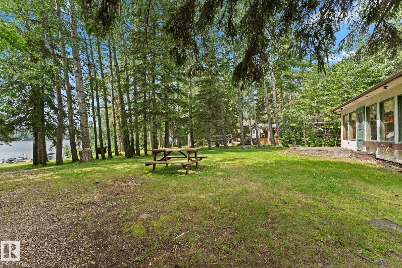 Property Photo:  48057 Rge Rd 272 490  AB T0C 2C0 