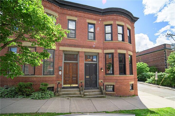 38 Duke Street — photo 1