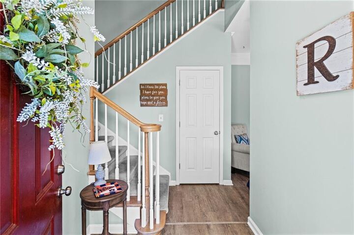 Property Photo: 111 Edinburgh Court GA 30004