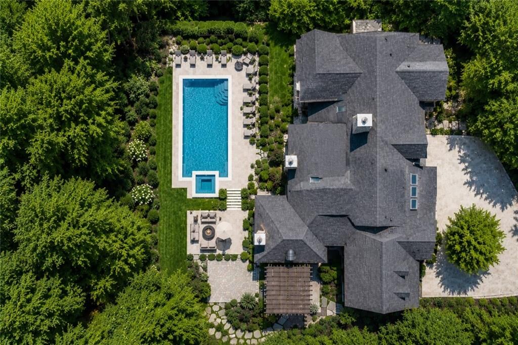 Property Photo:  366 Blackland Road NW  GA 30342 
